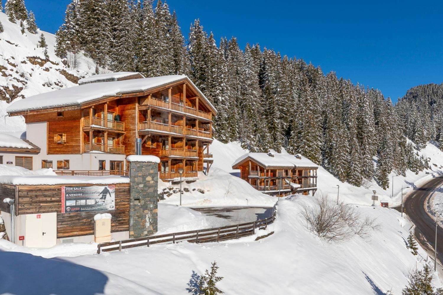 Residence Dormio Resort Les Portes Du Grand Massif - פליין מראה חיצוני תמונה
